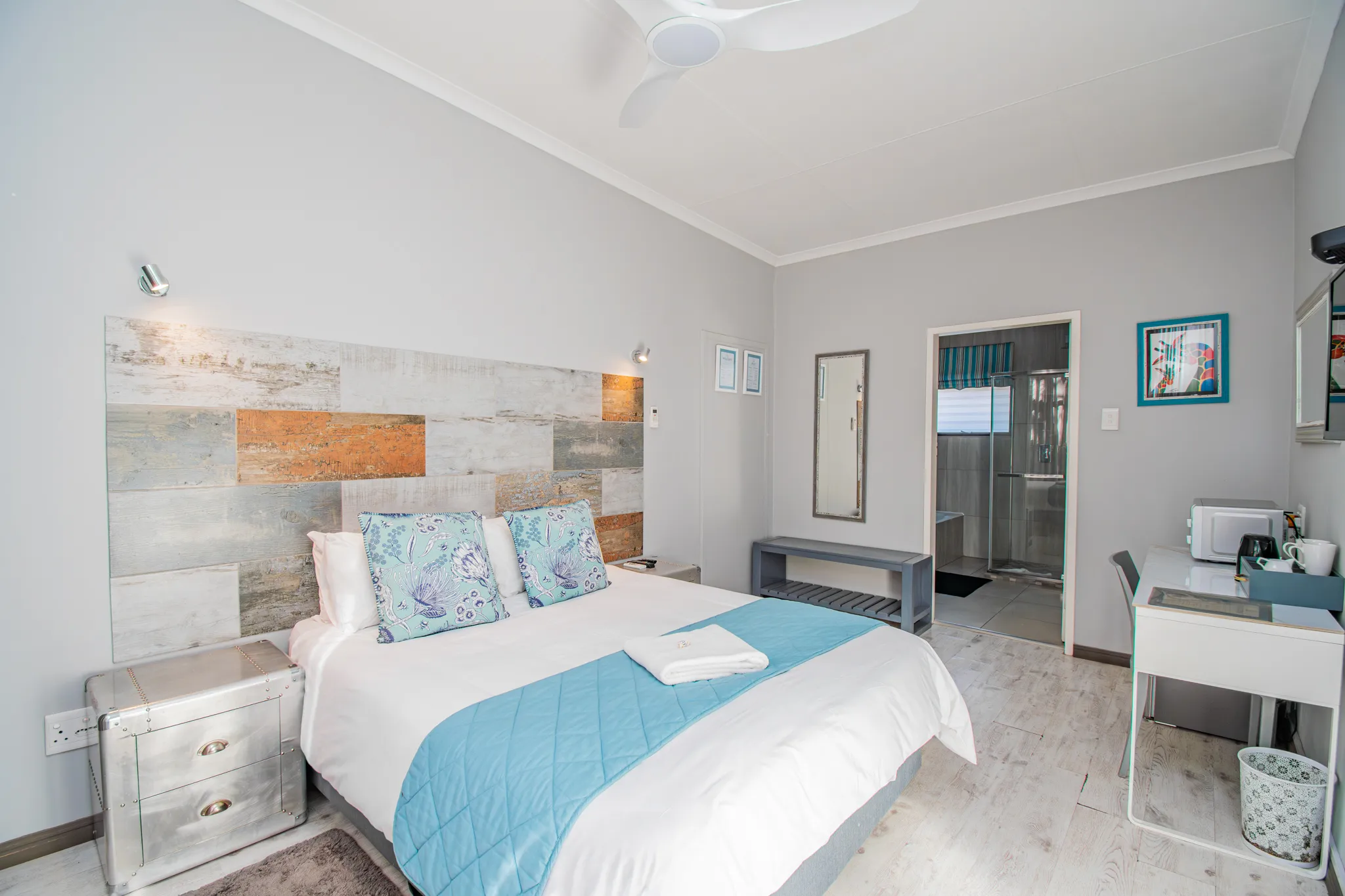 Classic Double Room - Glen Maine 2