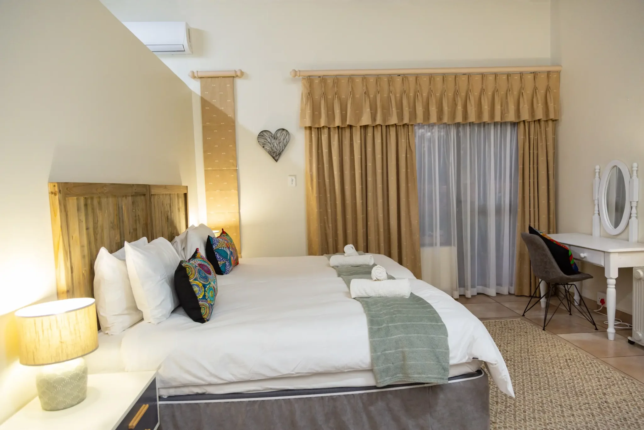 Studio Self-Catering Unit Glen Maine 9